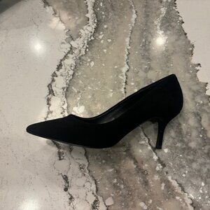 Steve Madden Black Suede pumps Size US 8